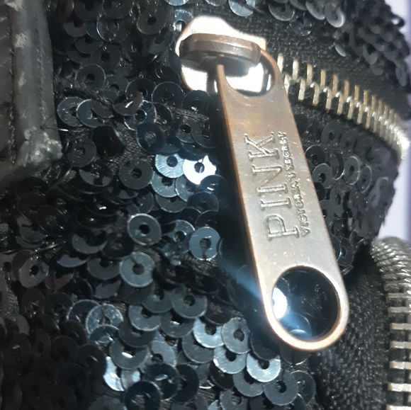 🖤Vintage VS PINK Sequin Cross abidy Purse🖤 - Picture 10 of 11